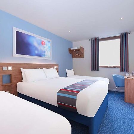 Old Colwyn Travelodge Colwyn Bay חדר תמונה