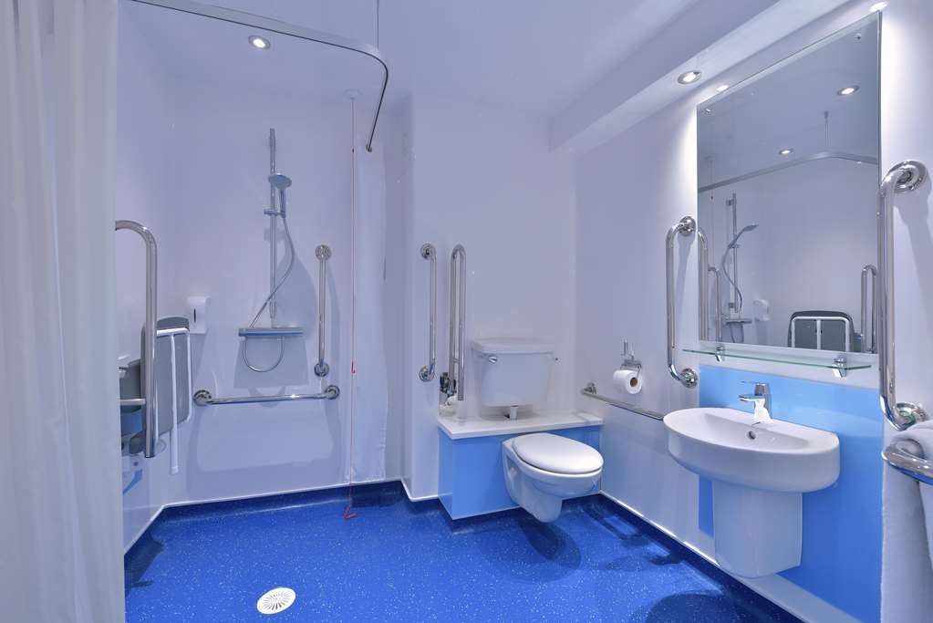 Old Colwyn Travelodge Colwyn Bay חדר תמונה